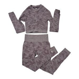 GymShark Womens Size Small Leggings Size Medium Sports Top Purple Camo Set